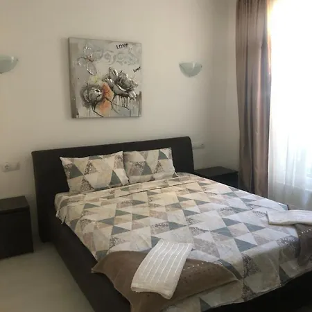 Flores Garden M * Черноморец